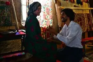 «اتاقک گلی»؛ تار جنگ و پود عشق