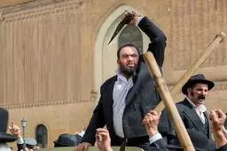 پخش فیلم های سینمایی «عملیات آژاکس» و «قیام» از شبکه نمایش
