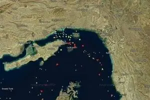 تردد کشتی‌ها از تنگه هرمز به پایین‌ترین سطح رسید؛ عبور تنها ۱۱ شناور در ۲۴ ساعت گذشته
