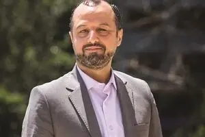 نورافکنی بر تاریک‌خانه‌ی دولت‌ها
