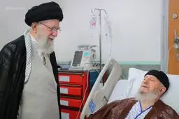 عیادت رهبر معظم انقلاب اسلامی از حضرت آیت‌الله مکارم شیرازی