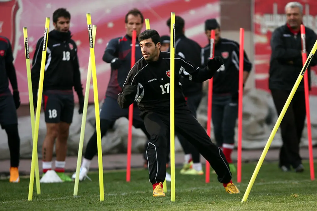 فیزیوتراپ‭ ‬تیم‭ ‬فوتبال‭ ‬پرسپولیس: مهدی‭ ‬طارمی‭ ‬برای‭ ‬دیدار‭ ‬با‭ ‬النصر‭ ‬مشکلی‭ ‬ندارد‭