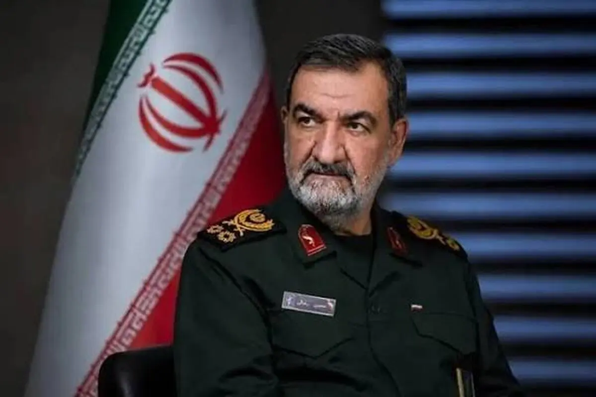 محسن رضایی: تنگه هرمز با تهدید یا فشار باز نخواهد شد