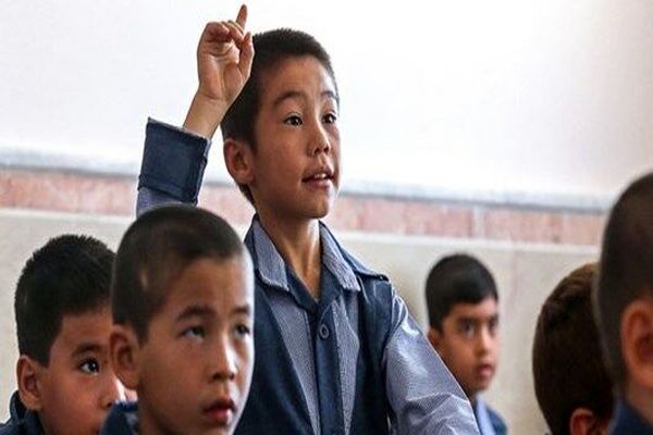 تحصیل دانش‌آموزان افغانستانی
