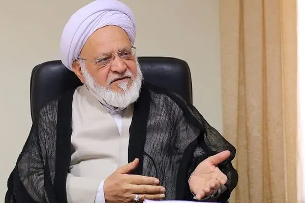 هشدار به اصولگرایان درباره رفتار احمدی‌نژاد