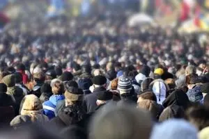 معاون وزیر بهداشت: بحران جمعیت، مهم‌تر از جنگ است