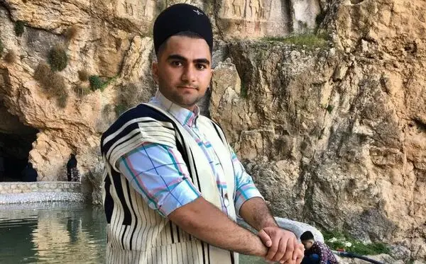 پویا مولایی راد؛ قهرمان یا تروریست