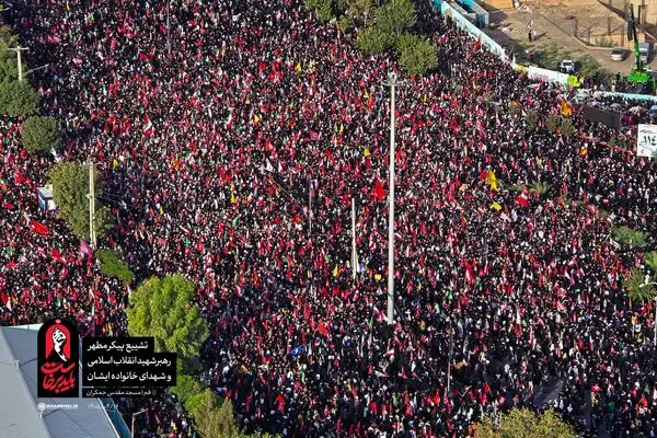 صف ۷ کیلومتری نماز از مسجد جمکران تا حرم حضرت معصومه؛ بازتاب جهانی یک اجتماع کم‌نظیر