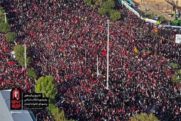 صف ۷ کیلومتری نماز از مسجد جمکران تا حرم حضرت معصومه؛ بازتاب جهانی یک اجتماع کم‌نظیر