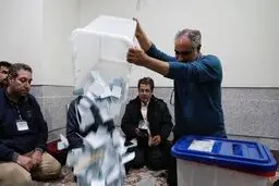 پایان زمان قانونی اخذ رأی و آغاز شمارش آرای دور دوم انتخابات
