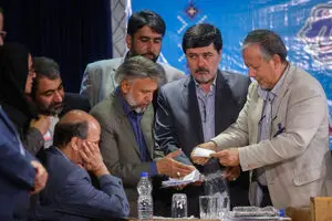 فعالیت سیاسی در ایران معطل مجوزدهی