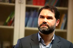 کشور بر اساس فعلا یک کاریش بکنید اداره می‌شود