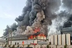 آتش‌سوزی گسترده در کارخانه کاله آمل؛ حریق ادامه دارد