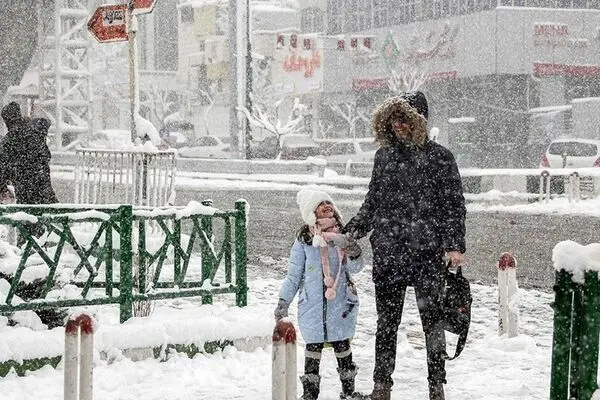 مدارس و ادارات در کدام استان‌ها فردا (سه‌شنبه 7 اسفند) تعطیل هستند؟