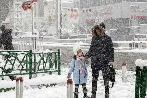 مدارس و ادارات در کدام استان‌ها فردا (سه‌شنبه 7 اسفند) تعطیل هستند؟