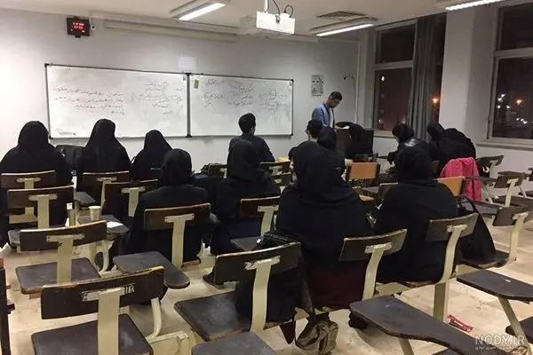معاون وزیر علوم: استادان از اعتماد اجتماعی بالایی برخوردارند / دانشگاه ظرفیت دموکراسی را دارد