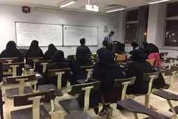 معاون وزیر علوم: استادان از اعتماد اجتماعی بالایی برخوردارند / دانشگاه ظرفیت دموکراسی را دارد