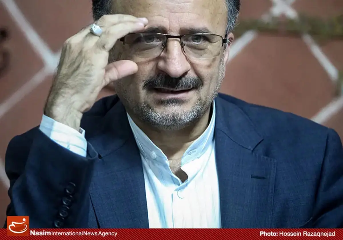 رئیس فدراسیون والیبال راهی لهستان شد