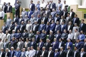 نحوه پرداخت مزایای جانبی، هدایای مناسبتی و کمک‌های رفاهی به کارکنان دولت