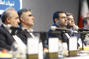 تاکید نجارزاده بر بهبود معیشت کارکنان بانک‌ها