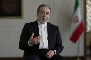 عراقچی خطاب به صدراعظم آلمان: کمی هم شرم داشته باشید