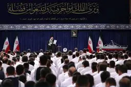رهبر انقلاب: انقلاب اسلامی دریانوردی ایران را از تعطیلی درآورد