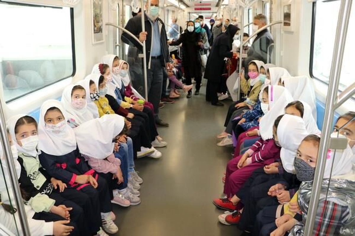 مترو و اتوبوس تا ۱۵ مهر ماه برای دانشجویان و دانش‌آموزان رایگان شد