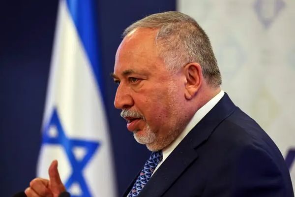 وزیر جنگ سابق اسرائیل: ایران برای نابودی ما طی ۲ سال آینده برنامه دارد