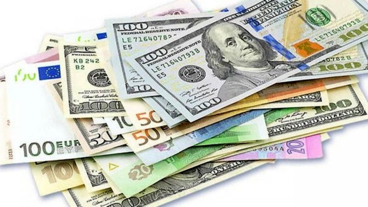 دلار و یورو در صرافی چند؟
