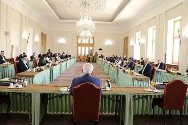 ظریف: شجاعت در صلح مهمتر از شجاعت در جنگ است