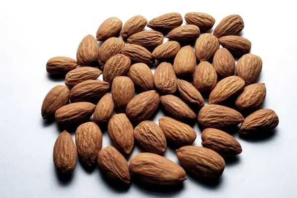 خواص بادام درختی برای مفاصل