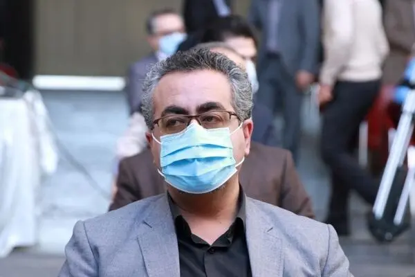 توضیحات کیانوش جهانپور در مورد تزریق واکسن پولی توسط شرکت‌های خصوصی