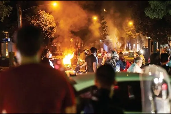 گزارش میدانی از حمله به کلانتری ۱۲۶ تهرانپارس در روز 18 دی