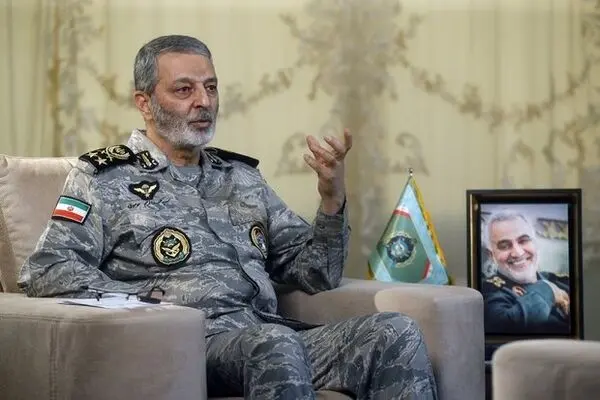سرلشکر موسوی از پایگاه هوایی چابهار بازدید کرد