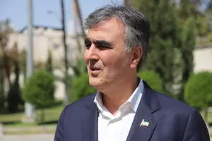  دلار در مرکز مبادله رسمی در ۷۰ هزار تومان تثبیت می‌شود