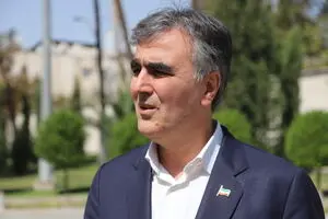  دلار در مرکز مبادله رسمی در ۷۰ هزار تومان تثبیت می‌شود