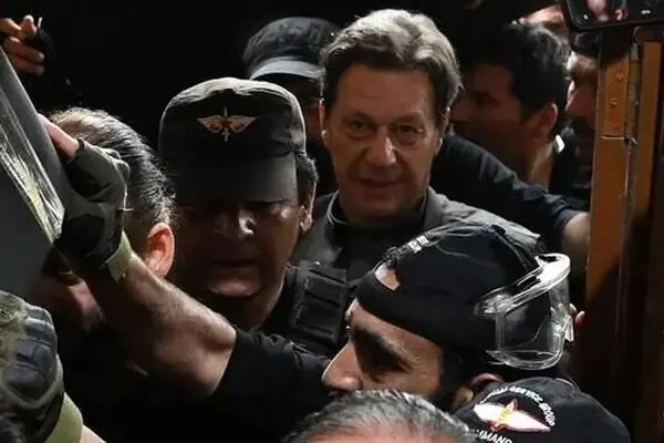 عمران‌خان به ۳ سال حبس محکوم شد