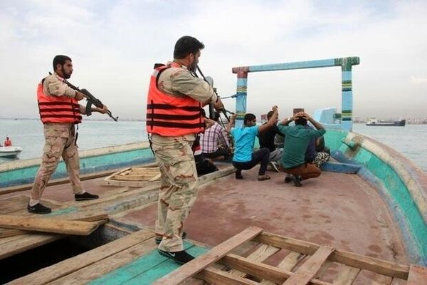 بازداشت ۳۹ نفر در ارتباط با قاچاق سوخت