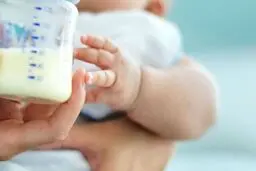 اجرای مرحله سوم طرح یسنا با هدف حمایت از مادران باردار و دارای فرزند زیر 2 سال