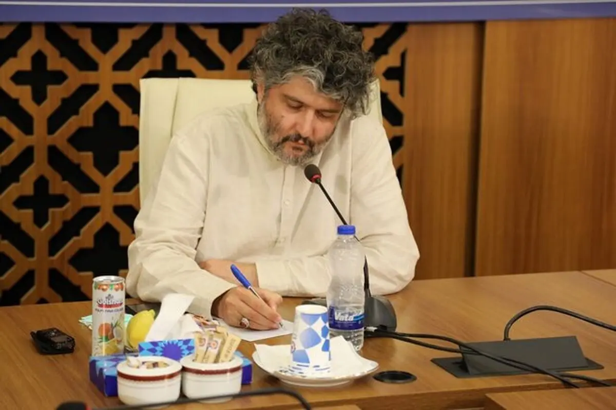 فقط برای مردم ونک به بالا فیلم نسازید