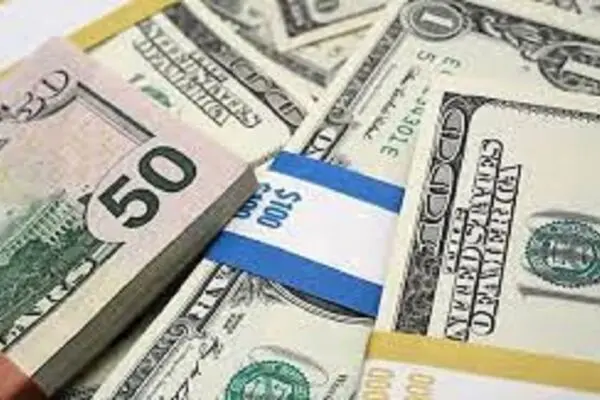 دلار ۲۴ هزار ۷۱۶ تومان است