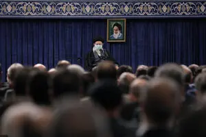 رفع مشکل معیشت مردمی بدون رشد اقتصادی علاج پذیر نیست