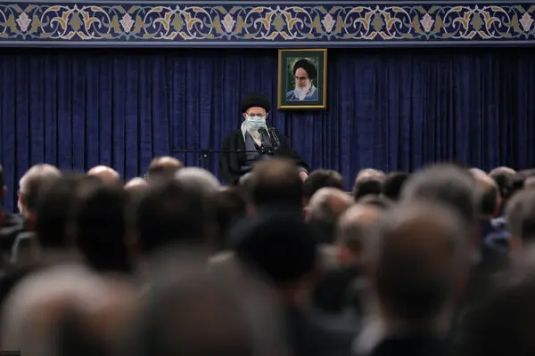 رفع مشکل معیشت مردمی بدون رشد اقتصادی علاج پذیر نیست