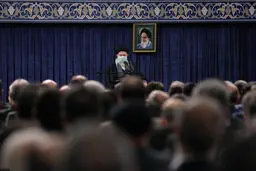 جمعی از قاریان قرآن عازم حج تمتع با رهبر انقلاب اسلامی دیدار کردند