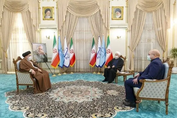 جلسه سران قوا برای رسیدگی به مشکلات سهامداران تشکیل می‌شود