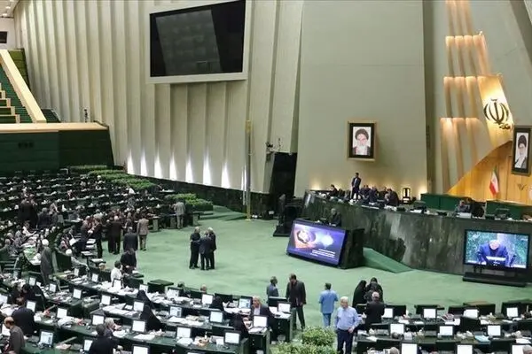 
فیلم: رساندن صدای اعتراض مردم، دخالت در کار دولت است؟
