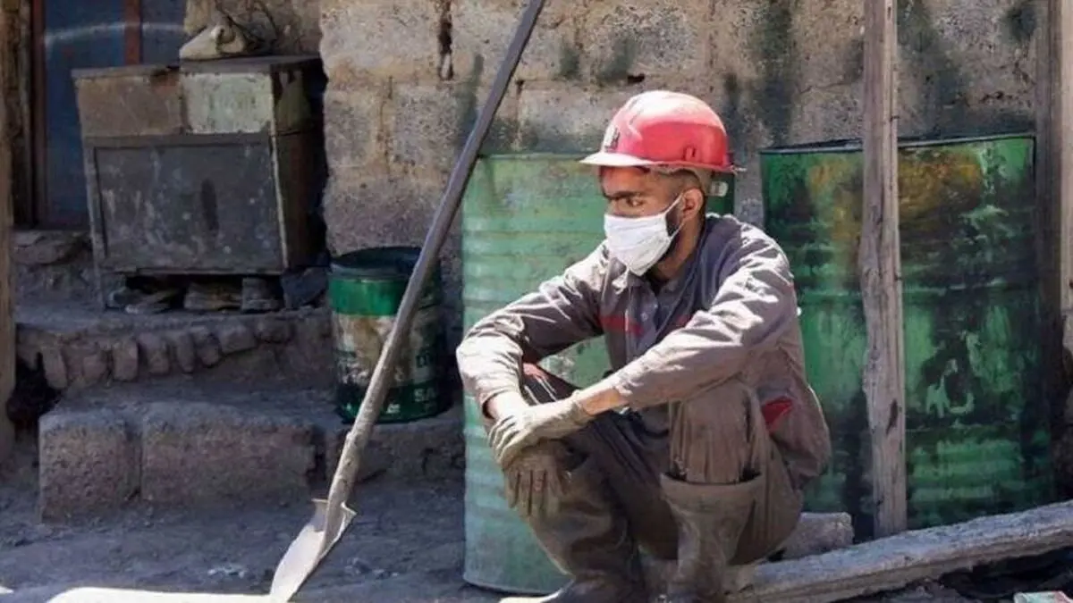 بازنگری دستمزد کارگران منوط به افزایش حقوق کارمندان
