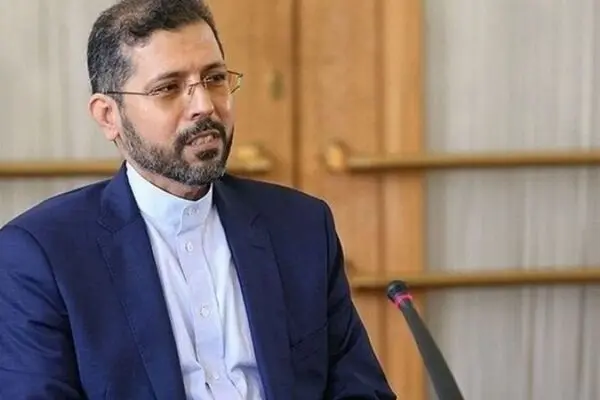  واکنش خطیب‌زاده به حواشی حضور ظریف در مجلس و تیتر یک روزنامه 