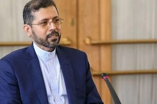  واکنش خطیب‌زاده به حواشی حضور ظریف در مجلس و تیتر یک روزنامه 