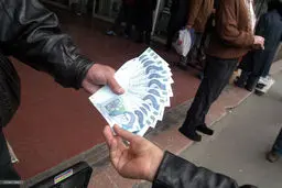 بهتر کار کنید، بیشتر حقوق بگیرید